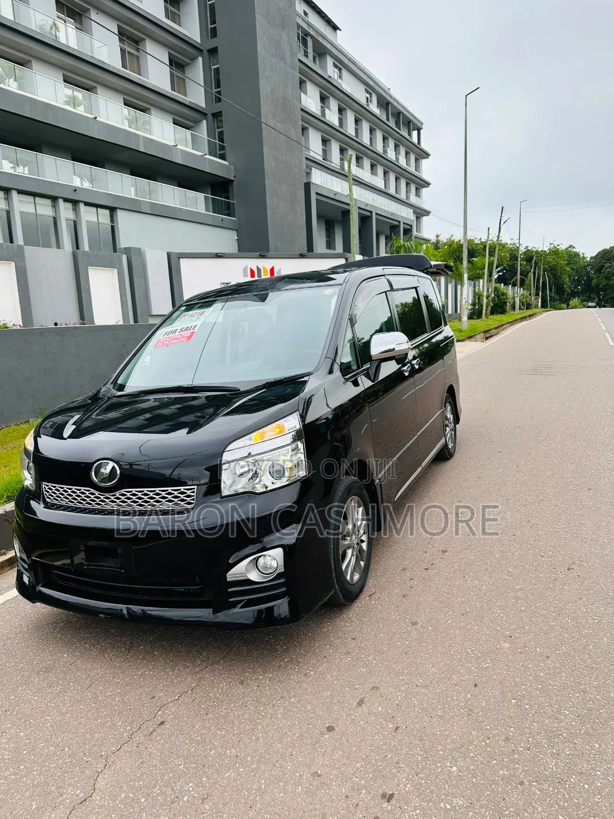 Toyota Voxy 2013 Black