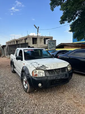 Nissan Pick-Up 2006 White