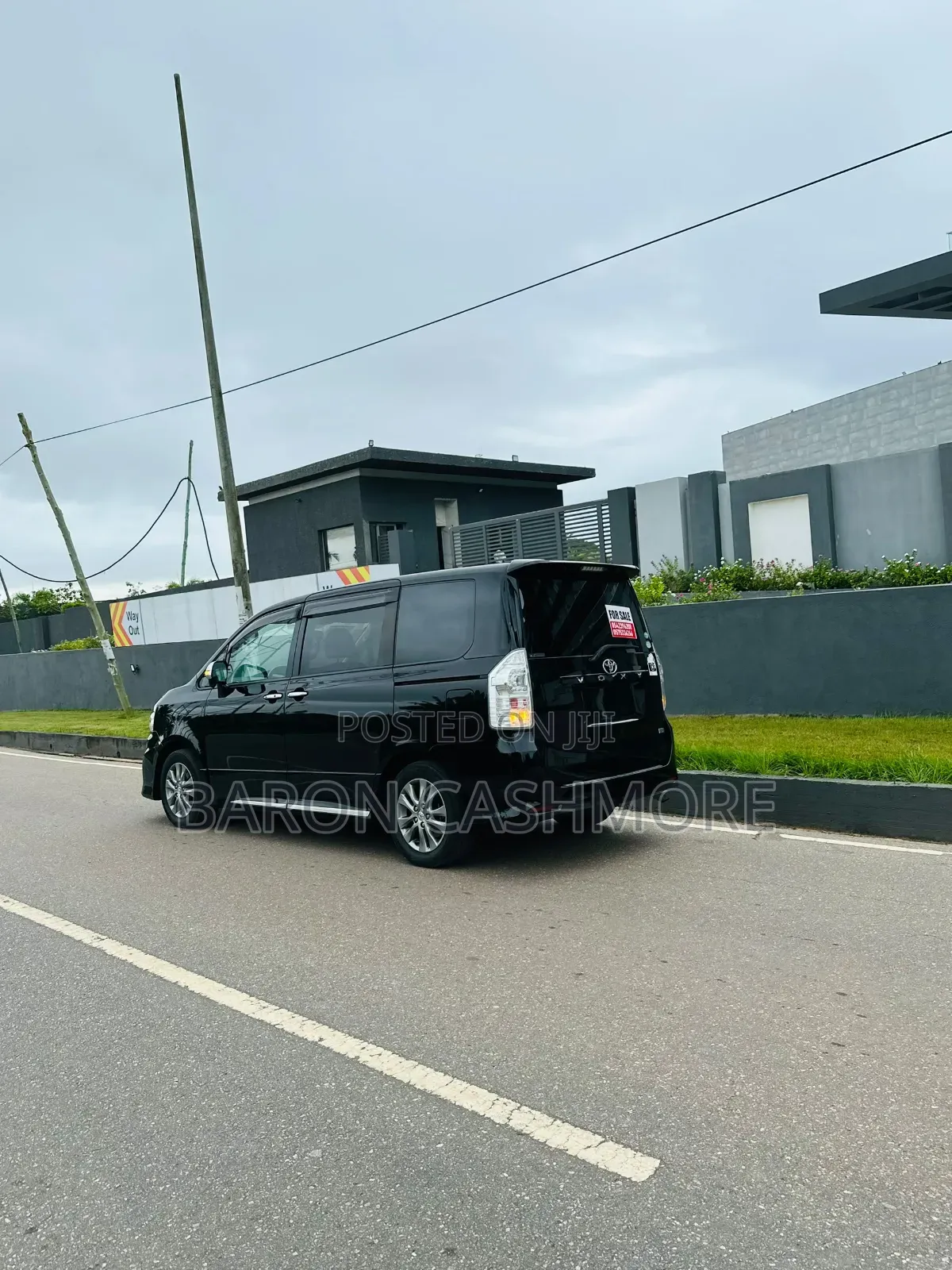 Toyota Voxy 2013 Black