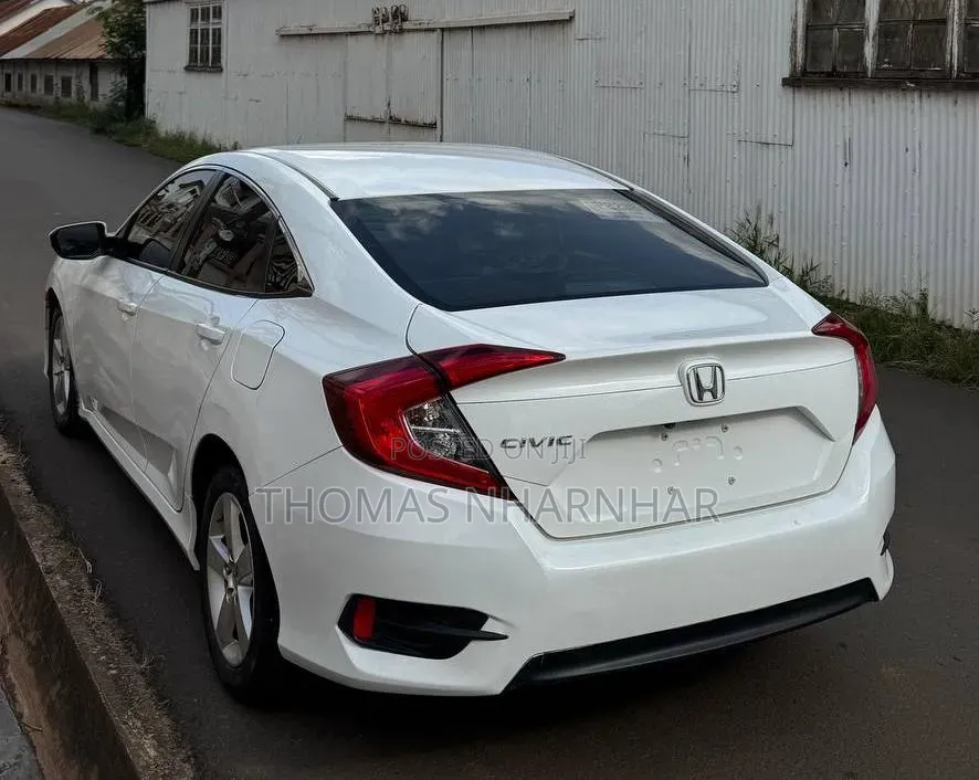 Honda Civic 2018 White