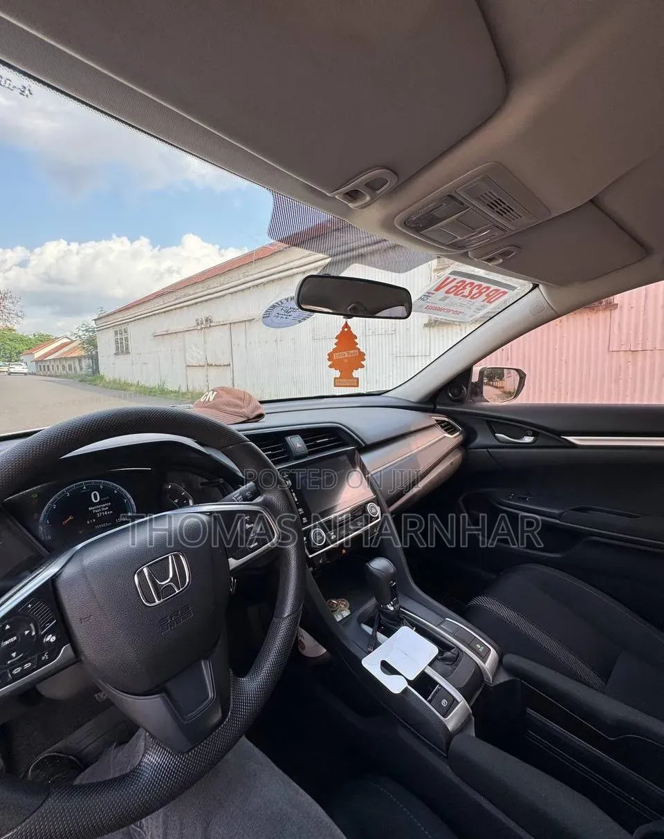 Honda Civic 2018 White