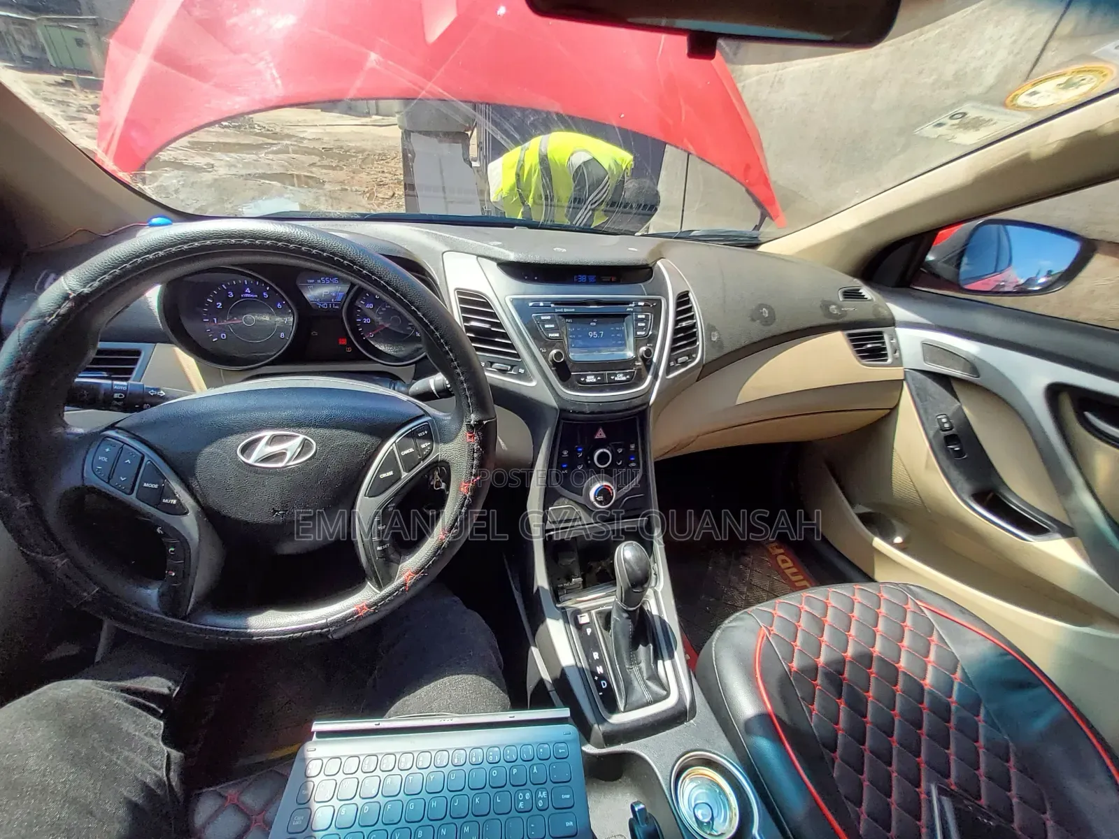 Hyundai Elantra 2015 Red