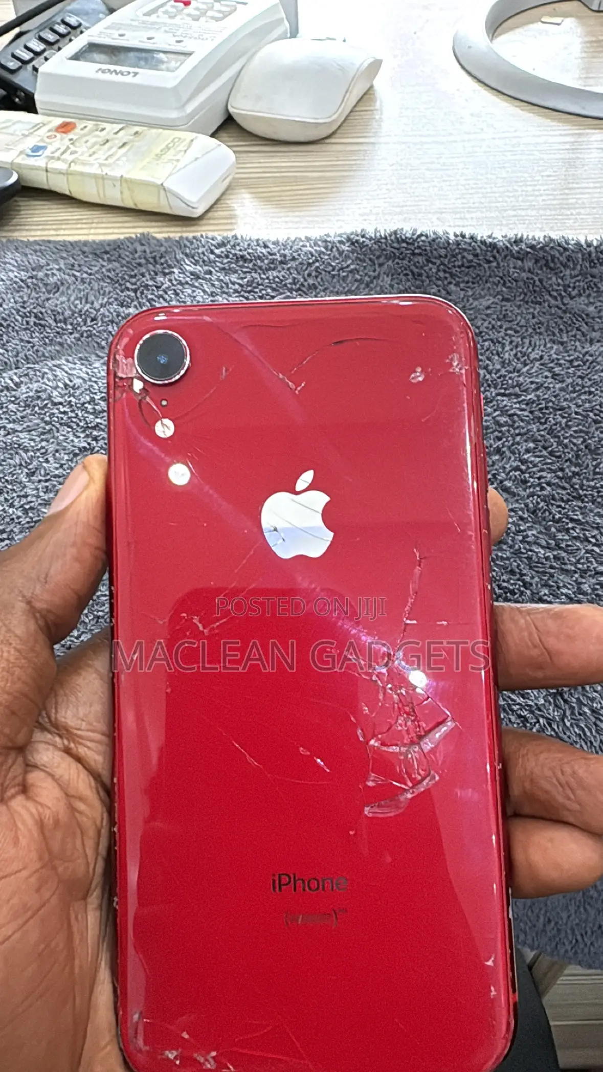 Apple iPhone XR 64 GB Red