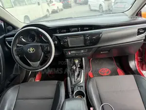 Toyota Corolla LE Premium 4dr Sedan (1.8L 4cyl CVT) 2016 Red