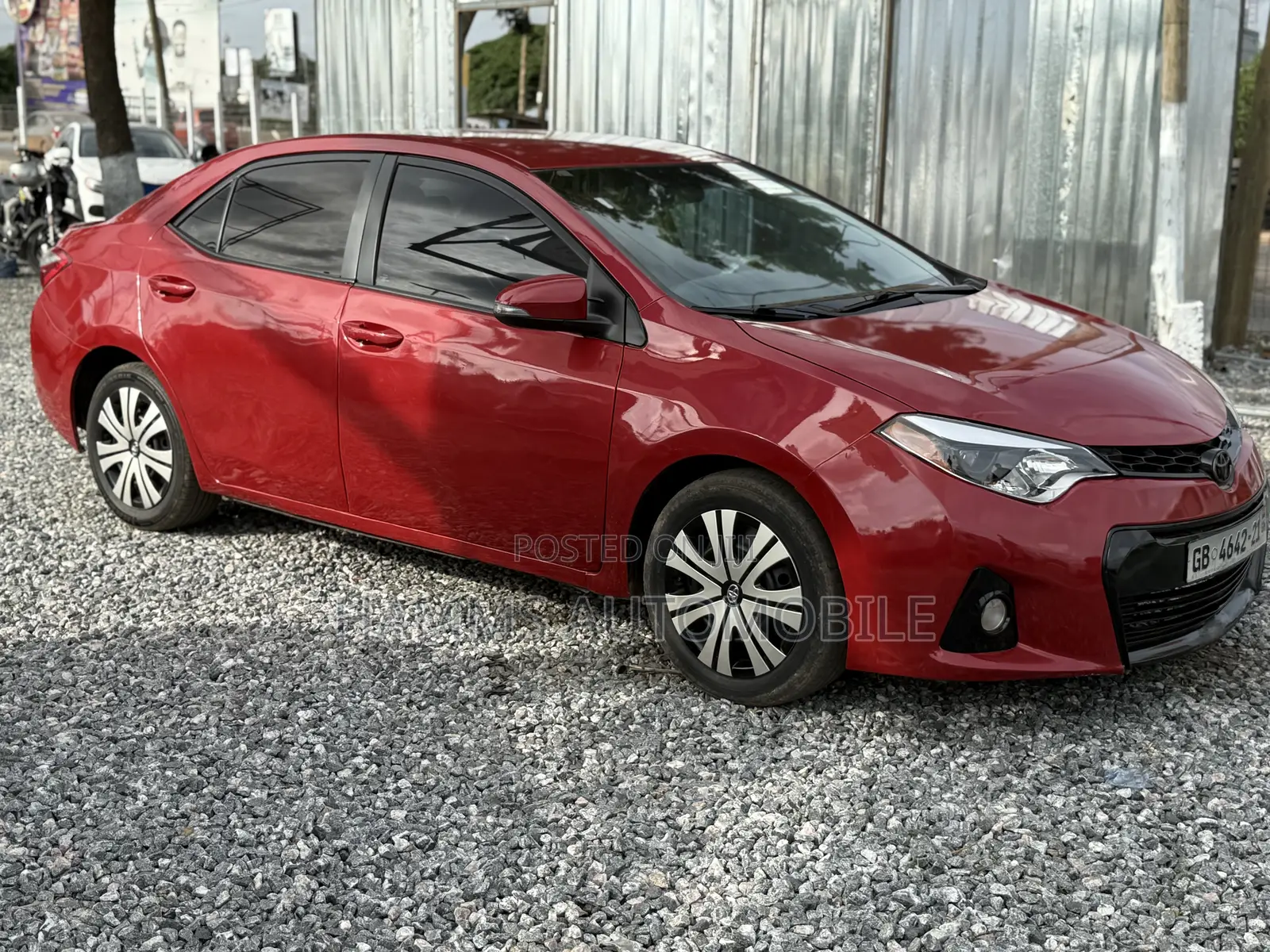 Toyota Corolla LE Premium 4dr Sedan (1.8L 4cyl CVT) 2016 Red