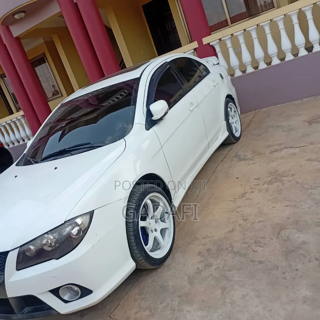 Mitsubishi Lancer 2011 White