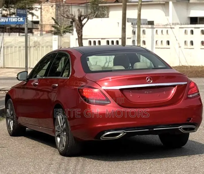 Mercedes-Benz C300 2020 Red