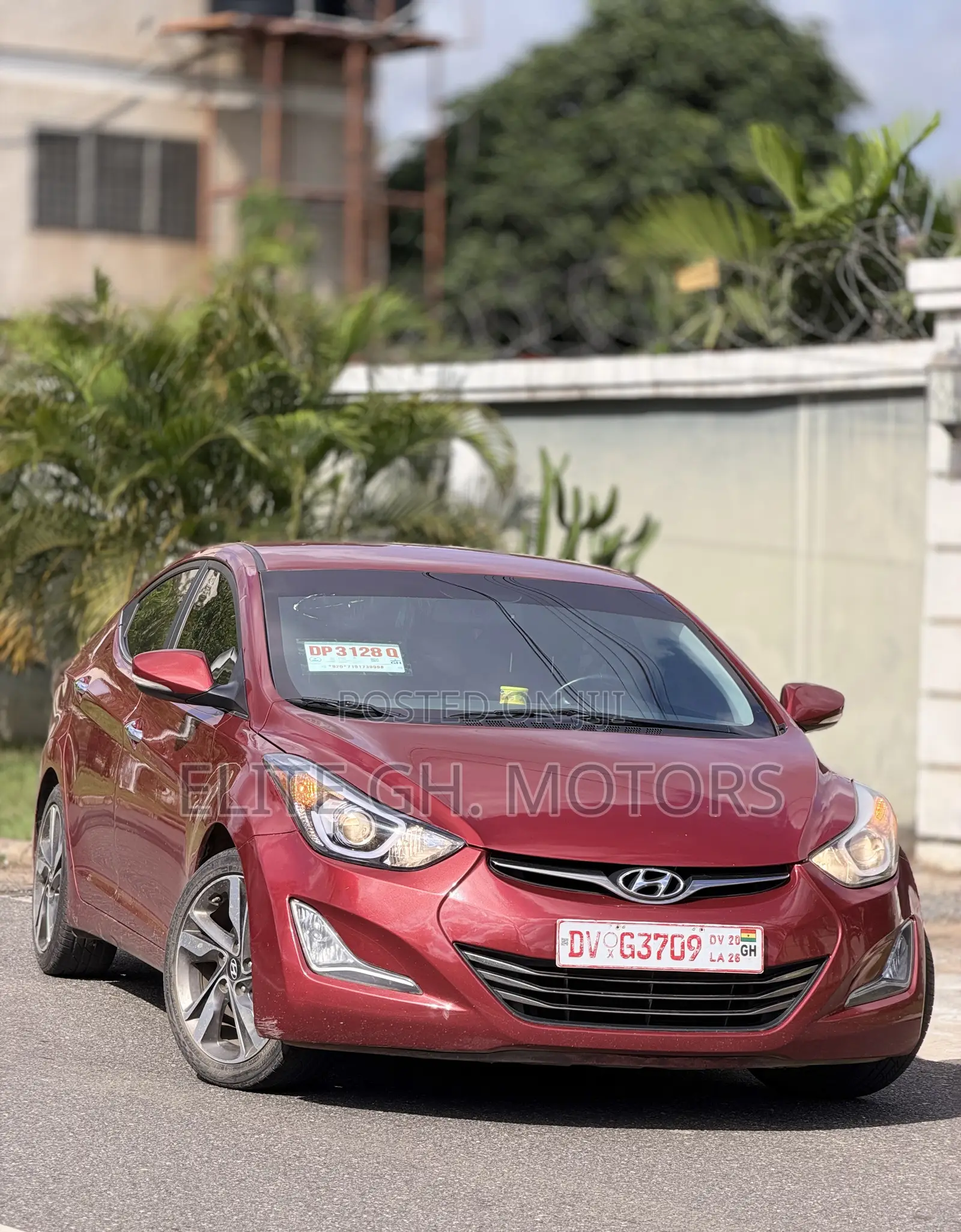 Hyundai Elantra Limited Sedan FWD (1.8L 4cyl 6A) 2016 Red