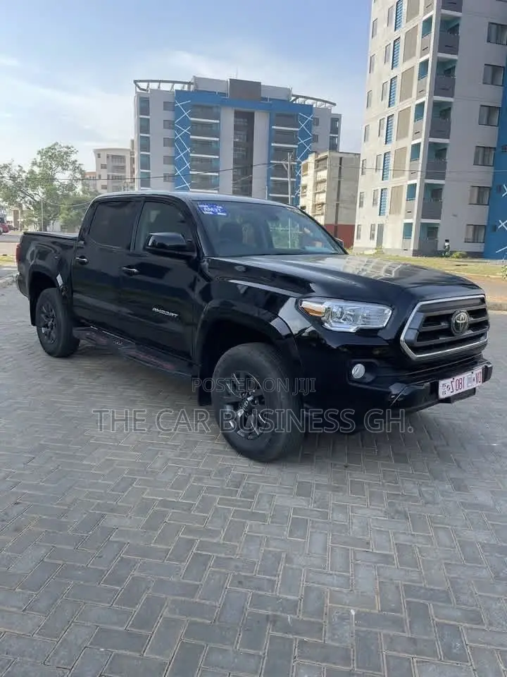 Toyota Tacoma SR5 Double Cab 5' Bed V6 AT 2023 Black