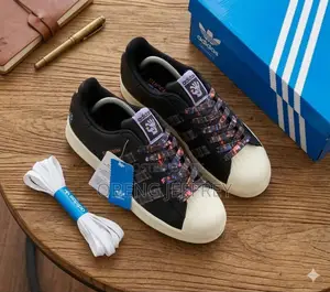 Original Adidas Superstar Core Black / White