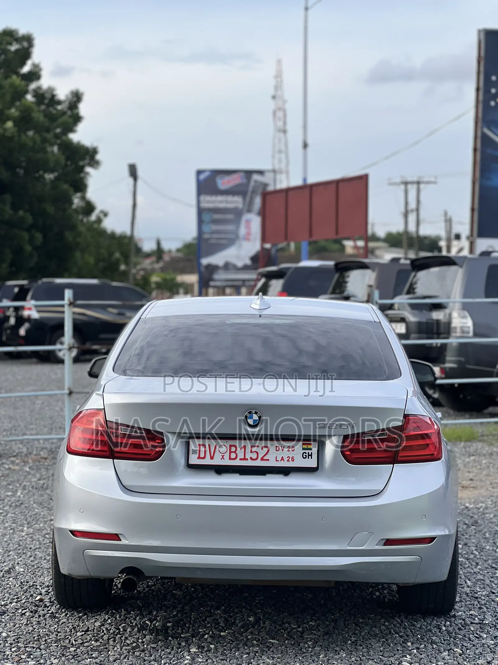 BMW 320i Sedan RWD 2014 Silver