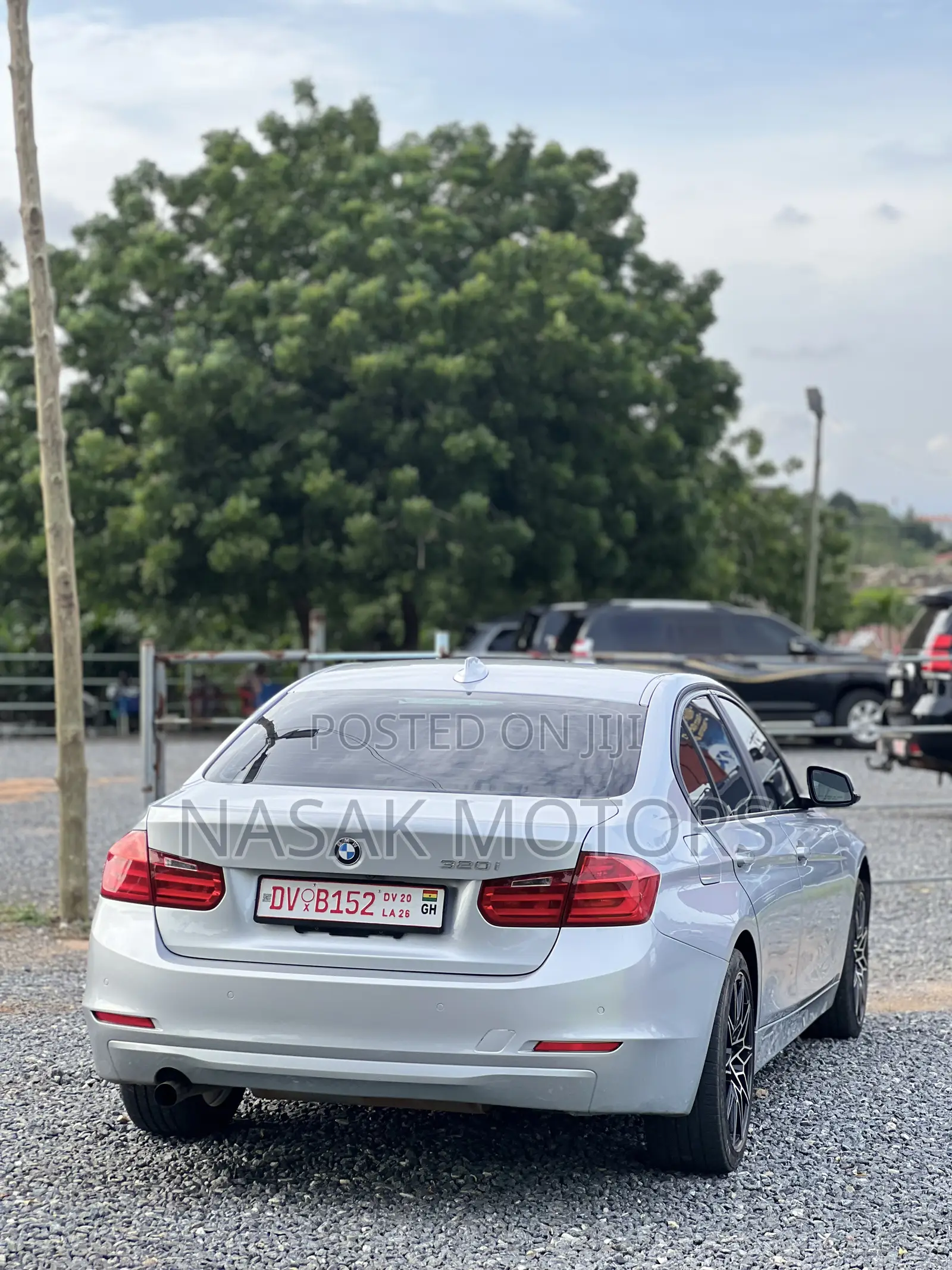 BMW 320i Sedan RWD 2014 Silver