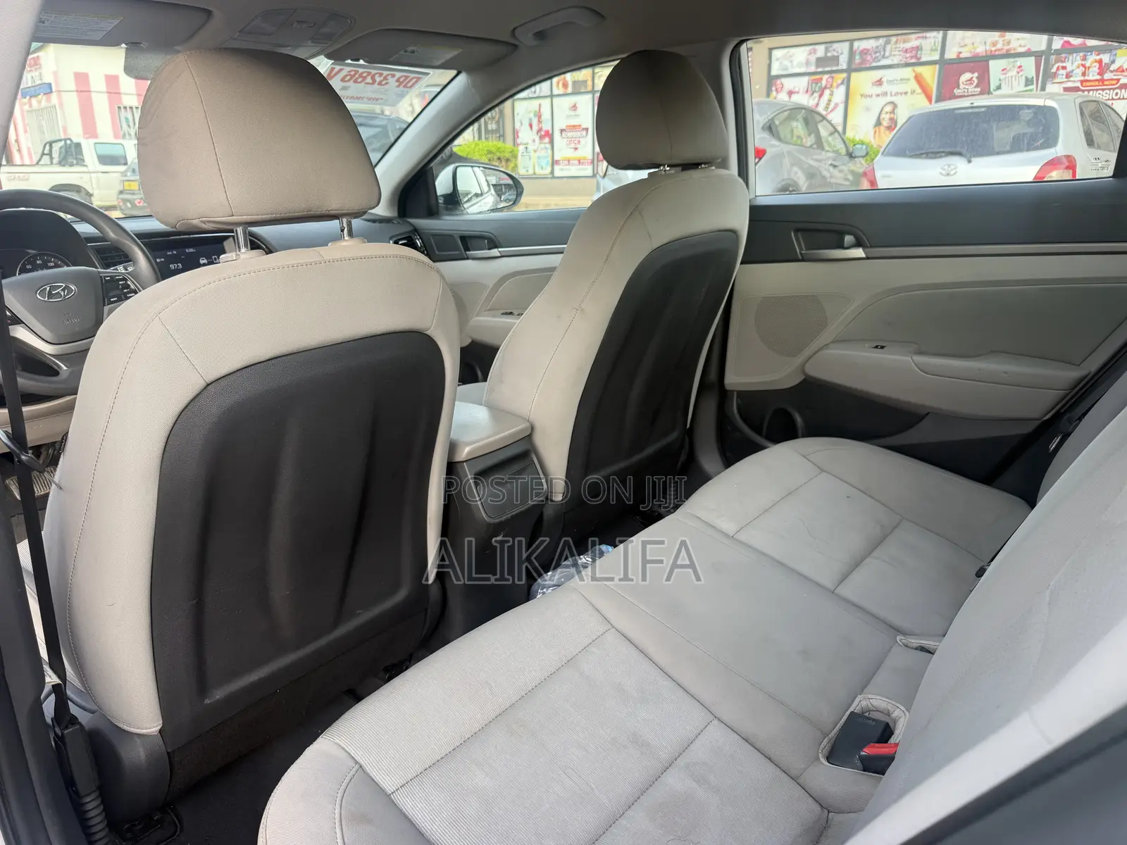 Hyundai Elantra Limited Sedan FWD (2.0L 4cyl 6A) 2017 Silver