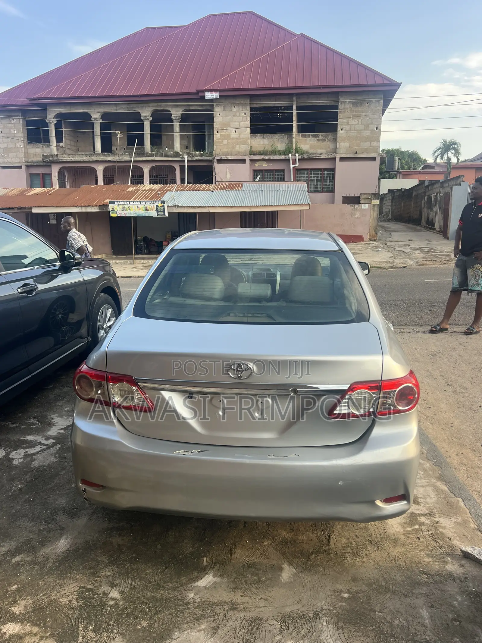 Toyota Corolla LE 4dr Sedan (1.8L 4cyl 4A) 2013 Silver