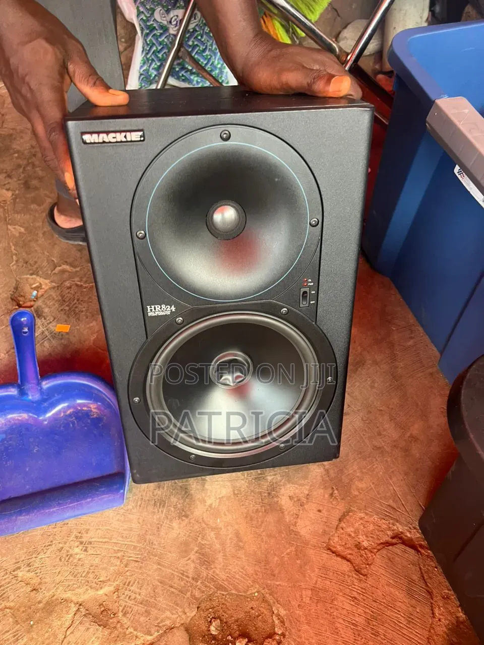 Mackie Hr824 Professional Studio Monitor Speaker