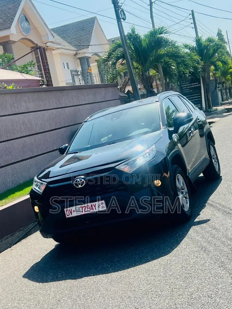Toyota RAV4 2022 Black