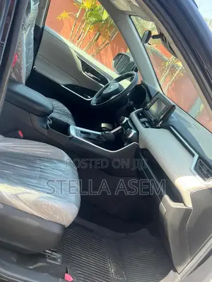 Toyota RAV4 2022 Black