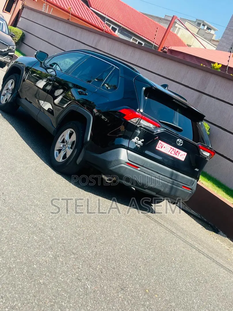 Toyota RAV4 2022 Black
