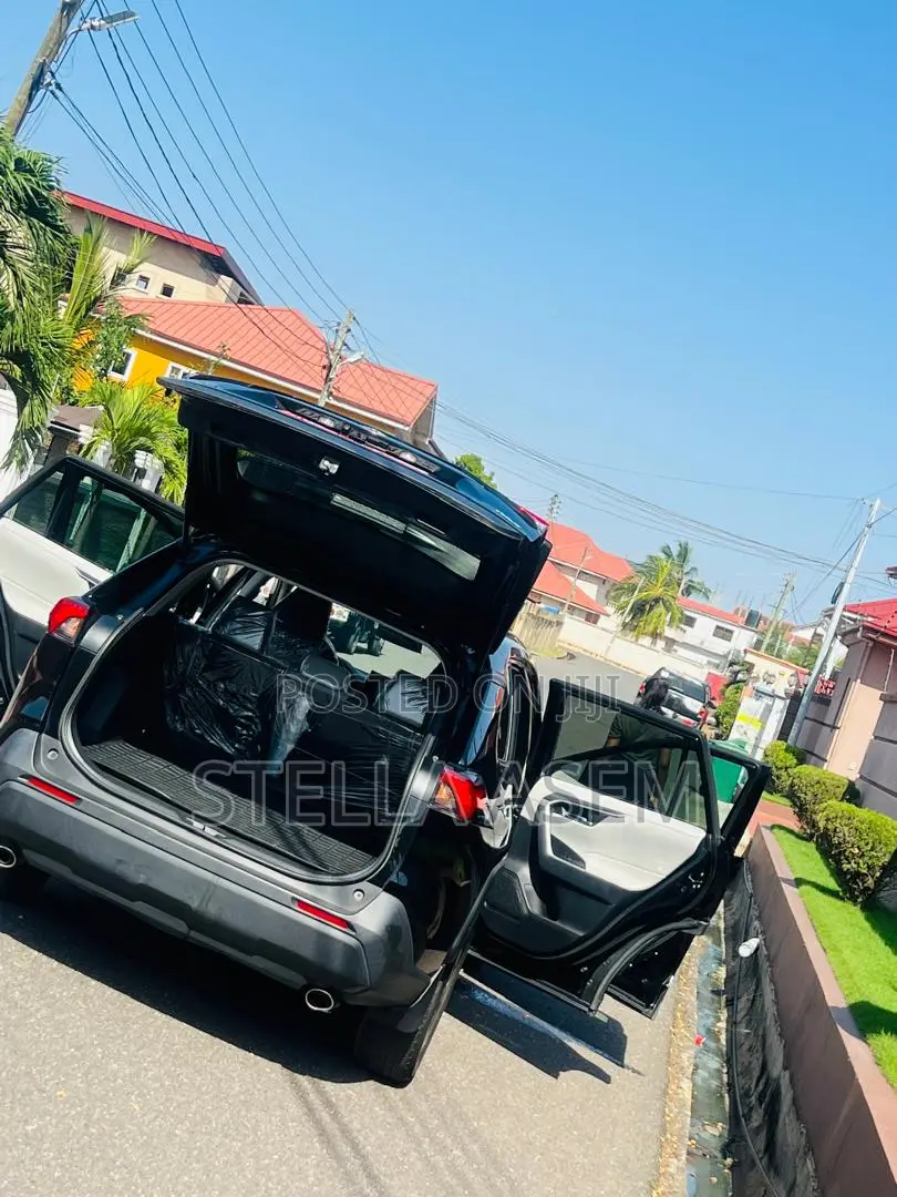 Toyota RAV4 2022 Black