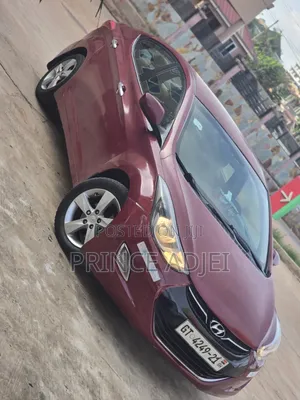 Hyundai Elantra 2013 Red