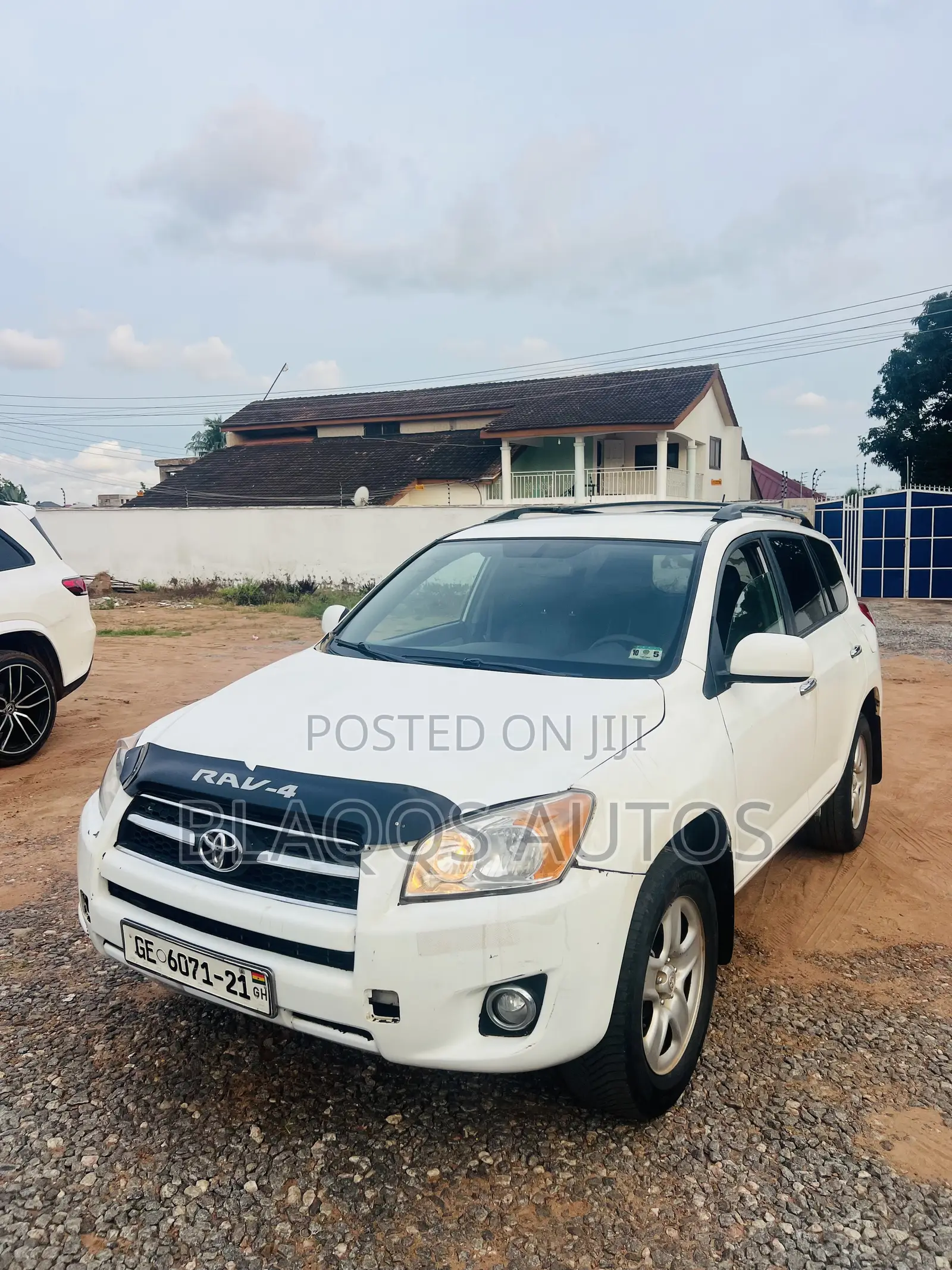 Toyota RAV4 2010 White