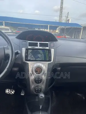 Toyota Vitz 2010