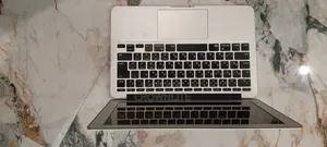 Laptop Apple MacBook 8GB Intel Core i9 SSD 256GB