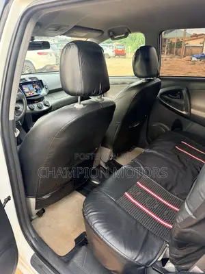 Toyota RAV4 2009 White