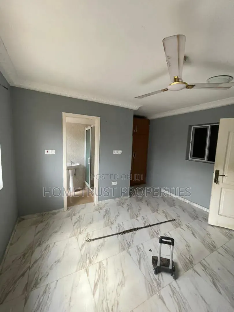 5bdrm House in Achimota Tantra, Mile 7 for rent