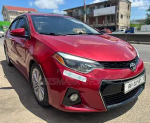 Toyota Corolla S 4dr Sedan (1.8L 4cyl CVT) 2016 Red