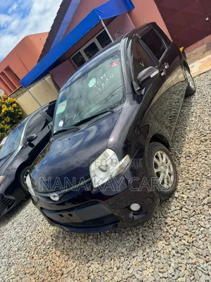 Toyota Sienta 2015 Brown
