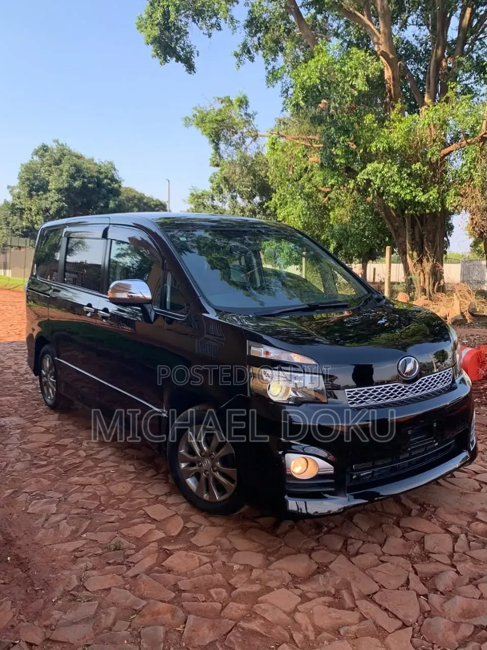 Toyota Voxy 2012 Black