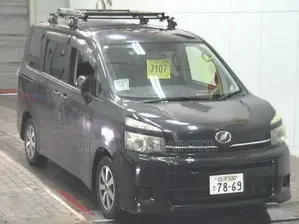 Toyota Voxy 2010 Black