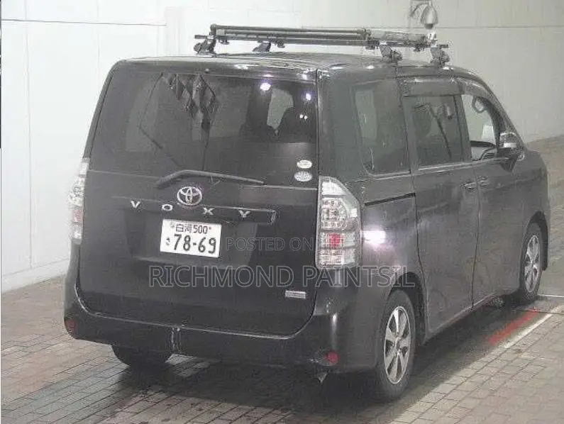 Toyota Voxy 2010 Black