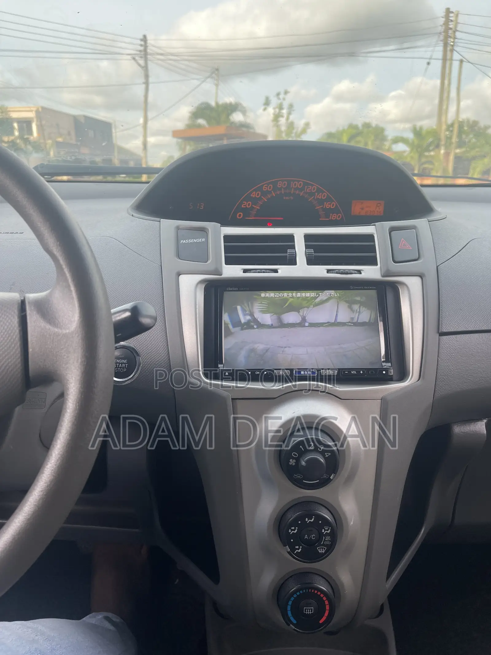 Toyota Vitz 2010 Silver