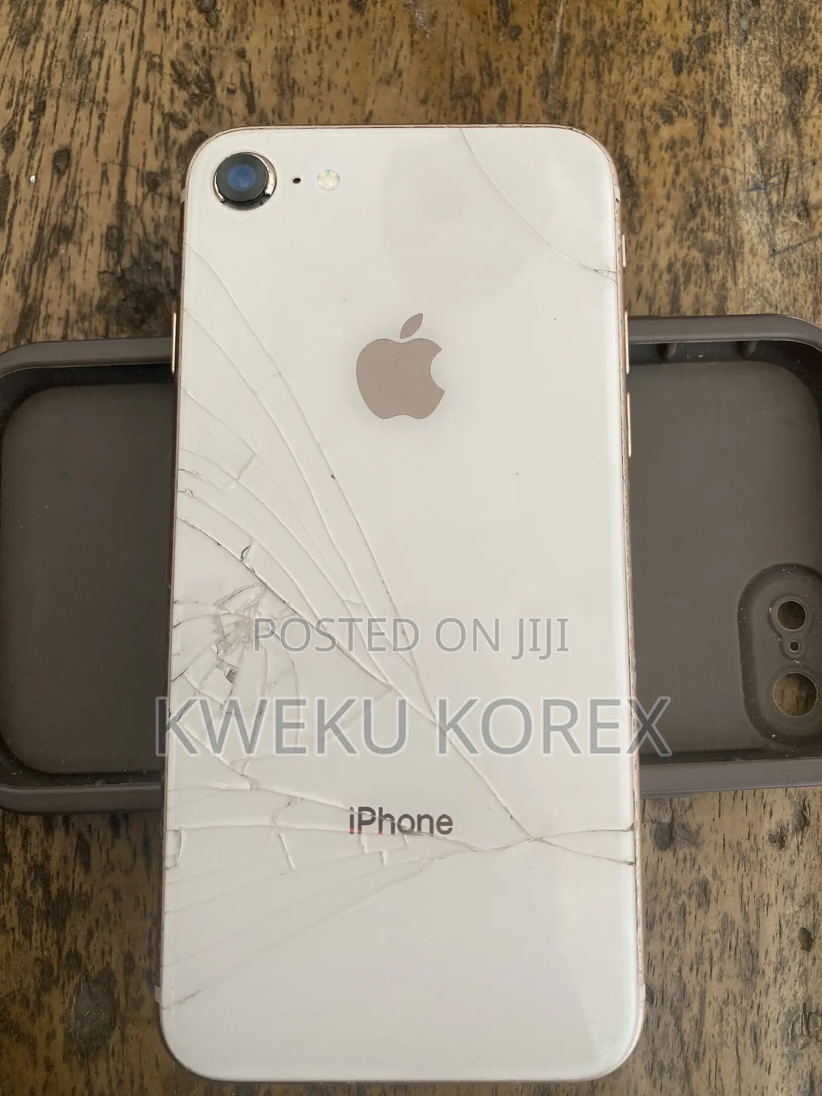 Apple iPhone 8 64 GB Gold