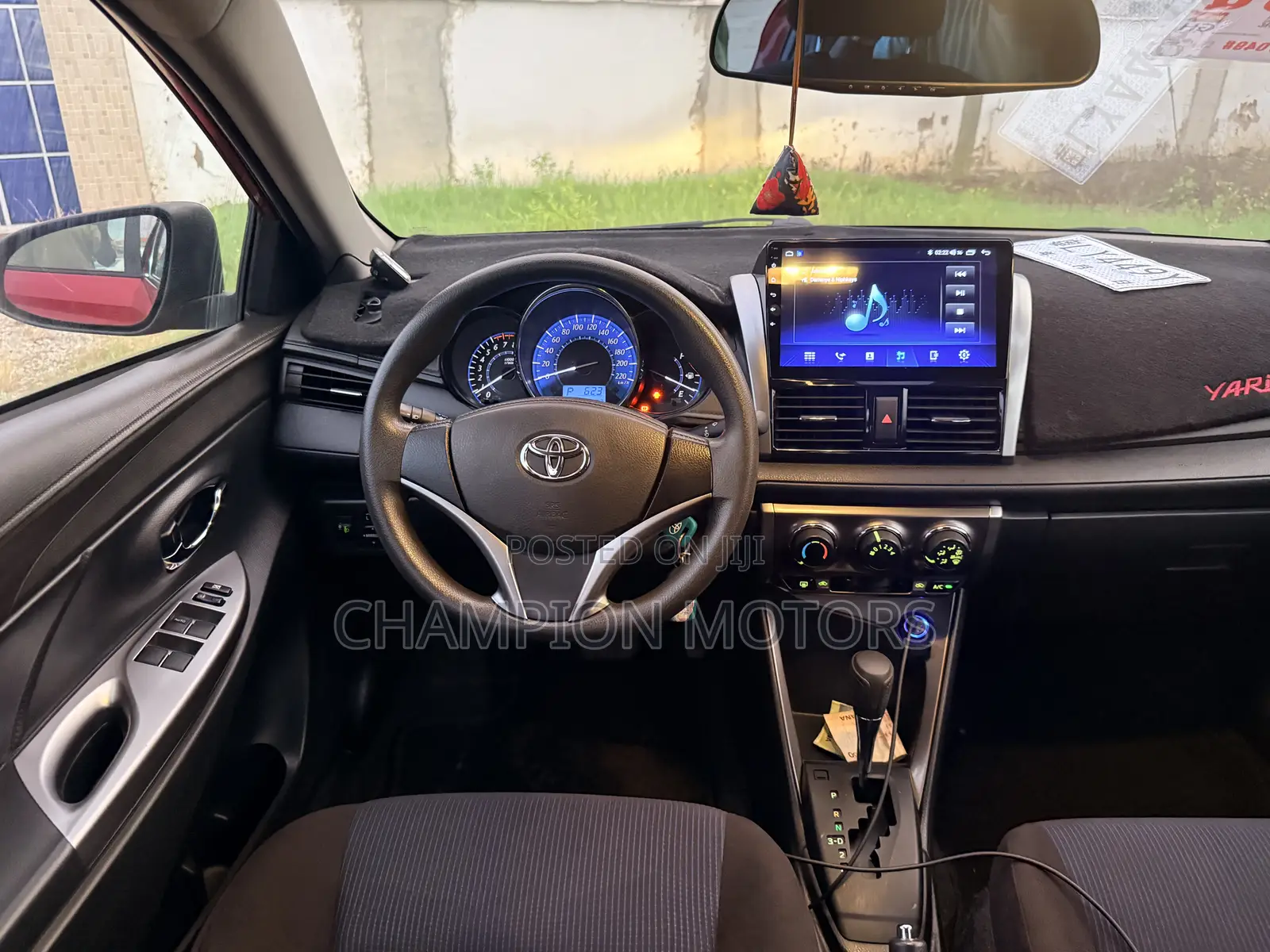 Toyota Yaris 2015 Red