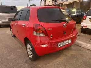 Toyota Vitz 2010 Red
