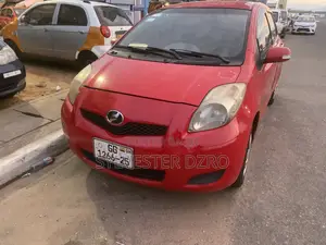 Toyota Vitz 2010 Red