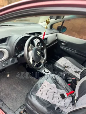 Toyota Vitz 2013 Brown
