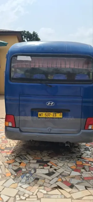 Hyundai County 2014 Blue