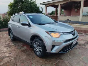 Toyota RAV4 Limited AWD (2.5L 4cyl 6A) 2017 Silver