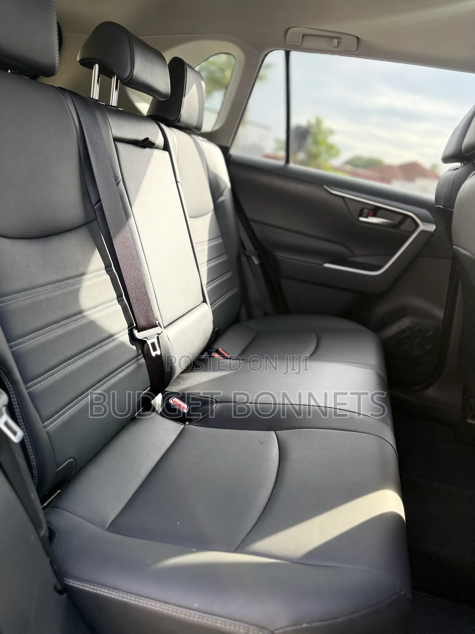 Toyota RAV4 XLE Premium AWD 2023 Blue