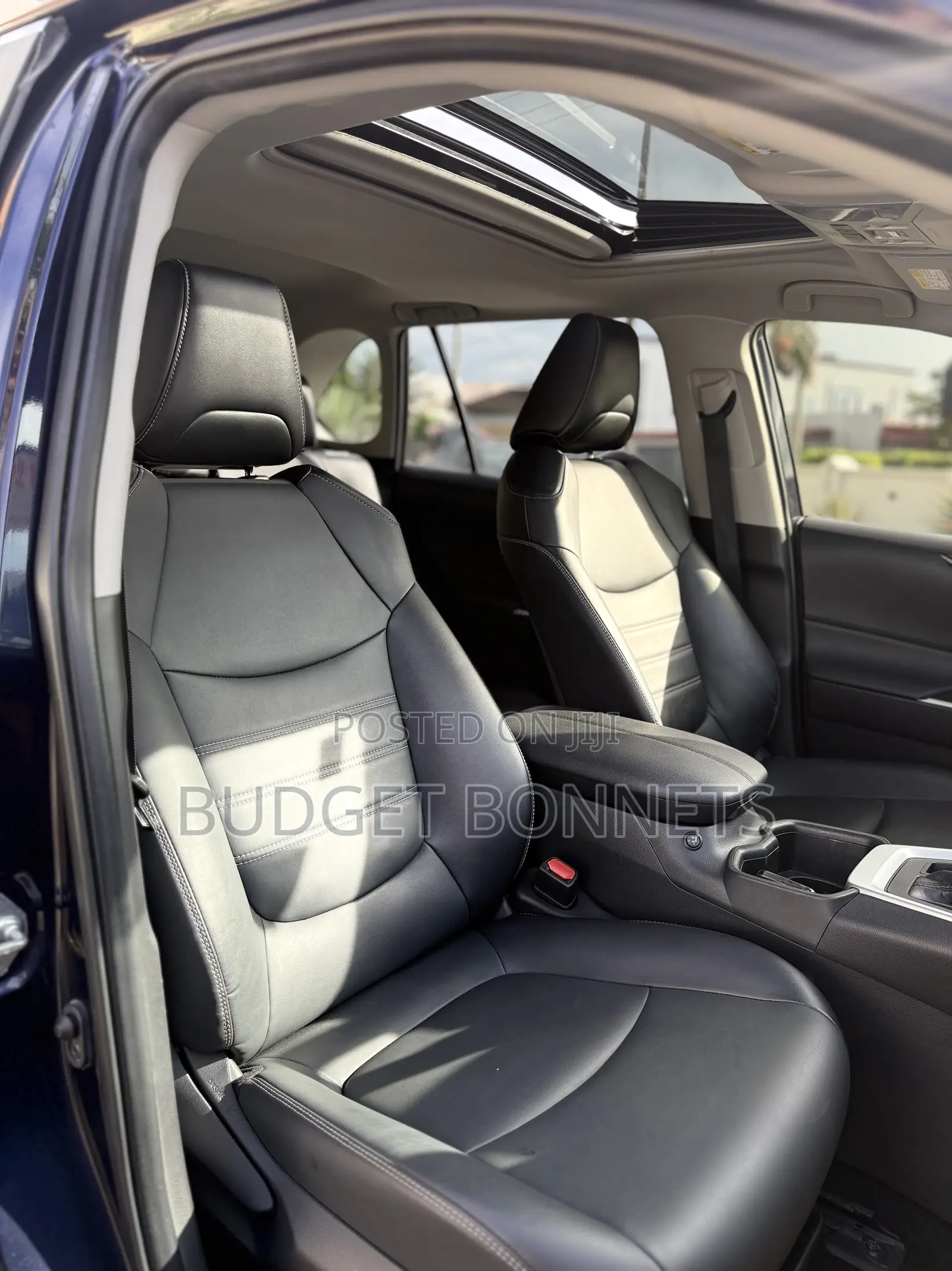 Toyota RAV4 XLE Premium AWD 2023 Blue