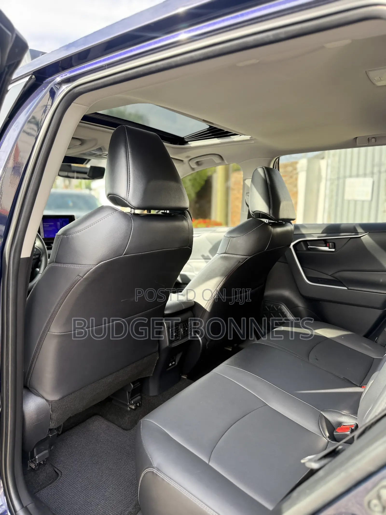 Toyota RAV4 XLE Premium AWD 2023 Blue