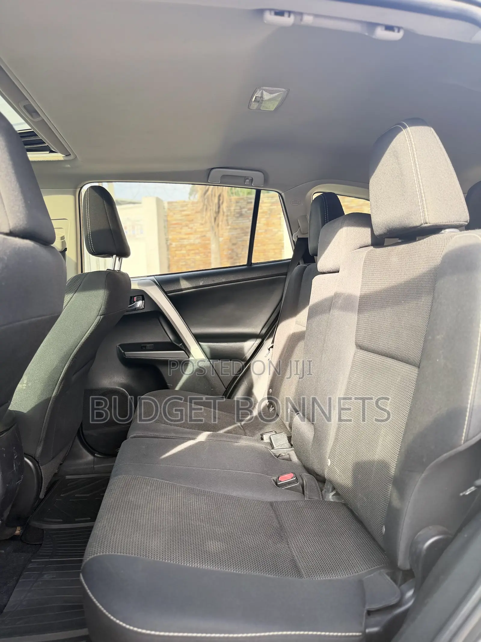 Toyota Corolla XLE (1.8L 4cyl 2A) 2018 Silver