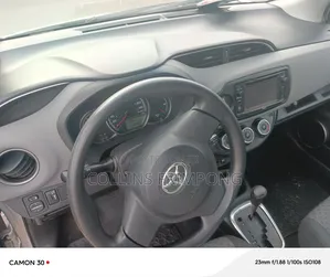 Toyota Yaris LE Hatchback 5dr 2016 Silver
