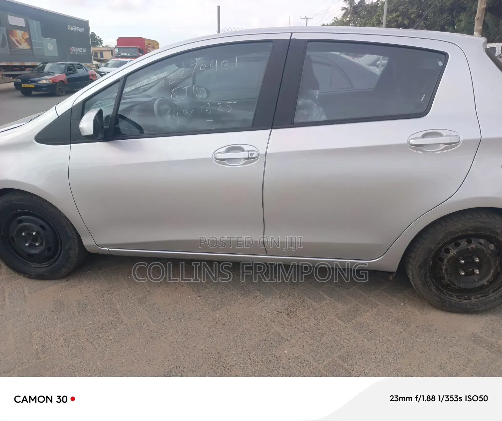 Toyota Yaris LE Hatchback 5dr 2016 Silver