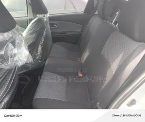 Toyota Yaris LE Hatchback 5dr 2016 Silver