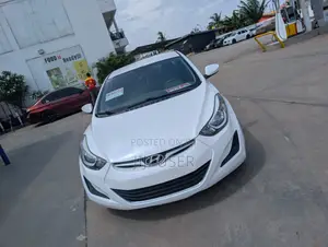 Hyundai Elantra SE Sedan FWD (1.8L 4cyl 6A) 2016 White